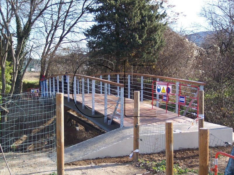 Moe pour la réalisation d'une passerelle sur la Vède - Auriol (13)
